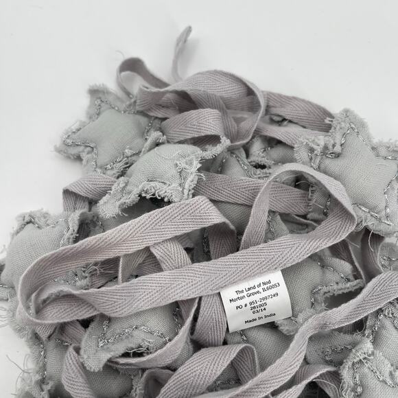LAND OF NOD Star Garland Fabric Raw Hem Silver Gray Holiday Christmas New Years - Picture 3 of 11